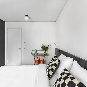 Stilwerk Kantgaragen 4* Berlin